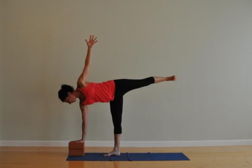 Tips on half moon pose - Ardha Chandrasana - Iyengar Yoga - YouTube